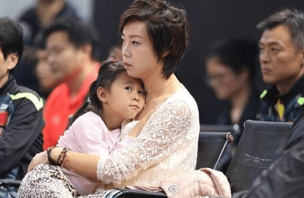 原创大魔王张怡宁38岁拼二胎如今一子一女凑成好活成大赢家