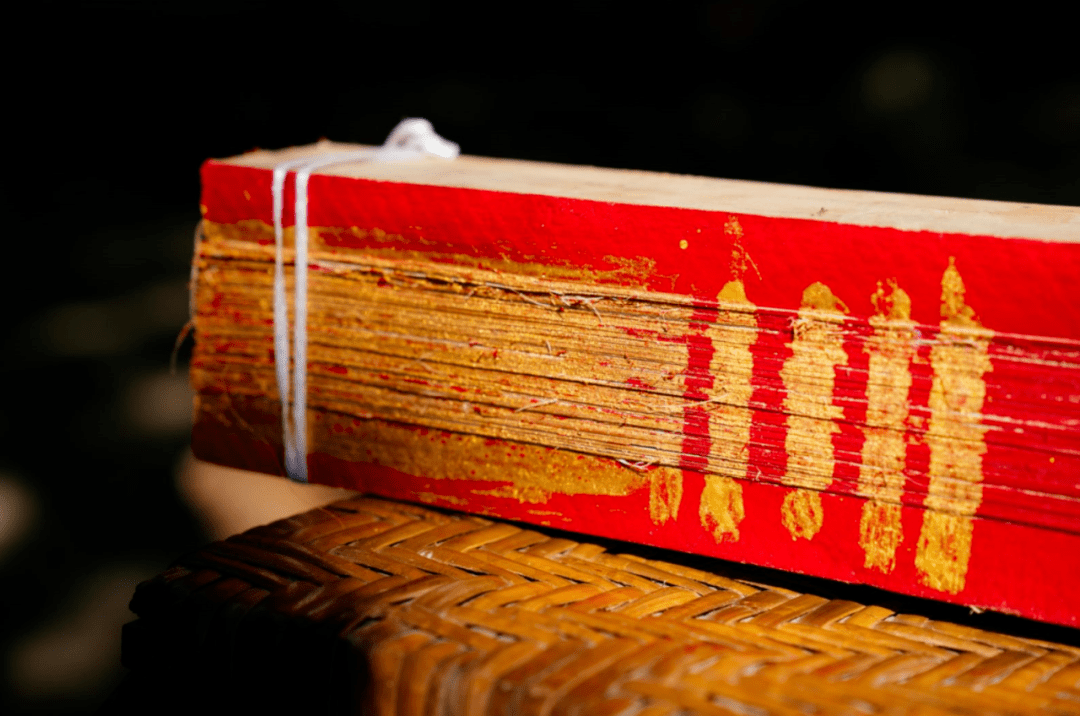 运载傣族历史文化的神舟——其他:西双版纳·贝叶经