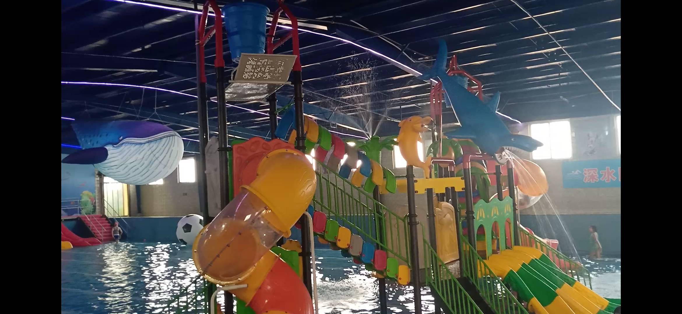 孩子放假哪里去小径湾水上乐园