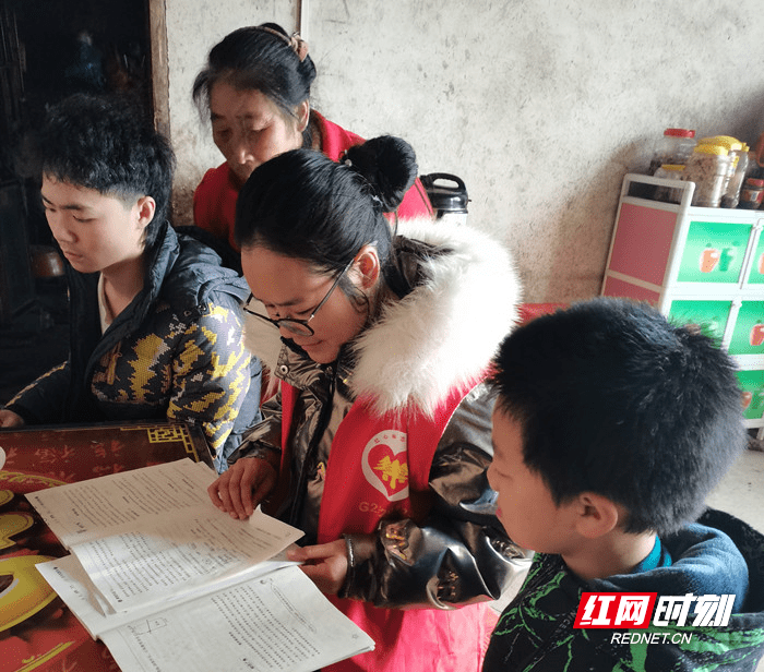 新春走基层丨邵阳县:"红心林"志愿者助困境儿童梦圆小年_帮扶