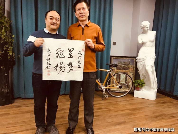 张敏钧简介 6729bc96171240889e31dd668f933c0a.jpeg
