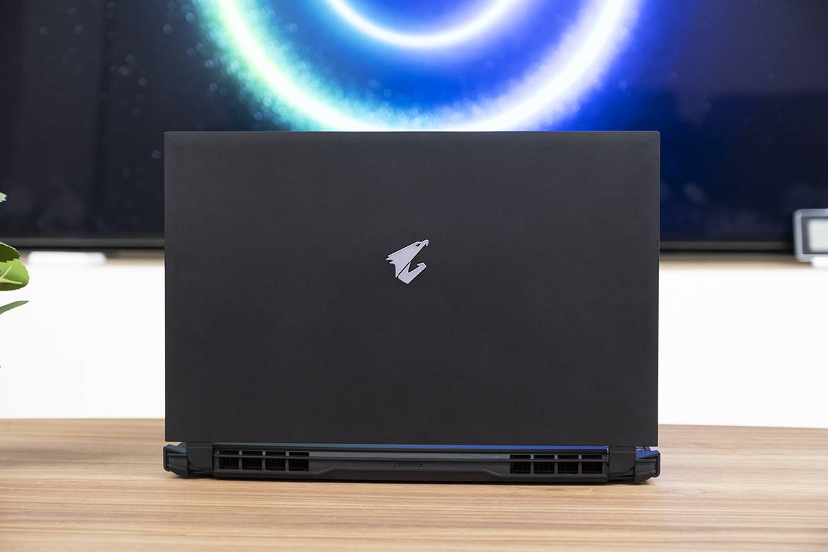 游戏|技嘉AORUS 15G游戏本测评，十代酷睿与30系显卡的硬核