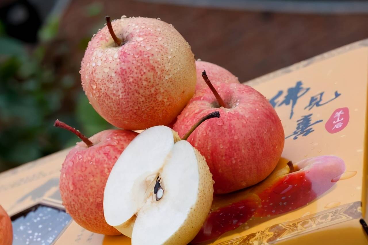 上天赐予佛山后村的一颗仙果茅山后佛见喜梨记