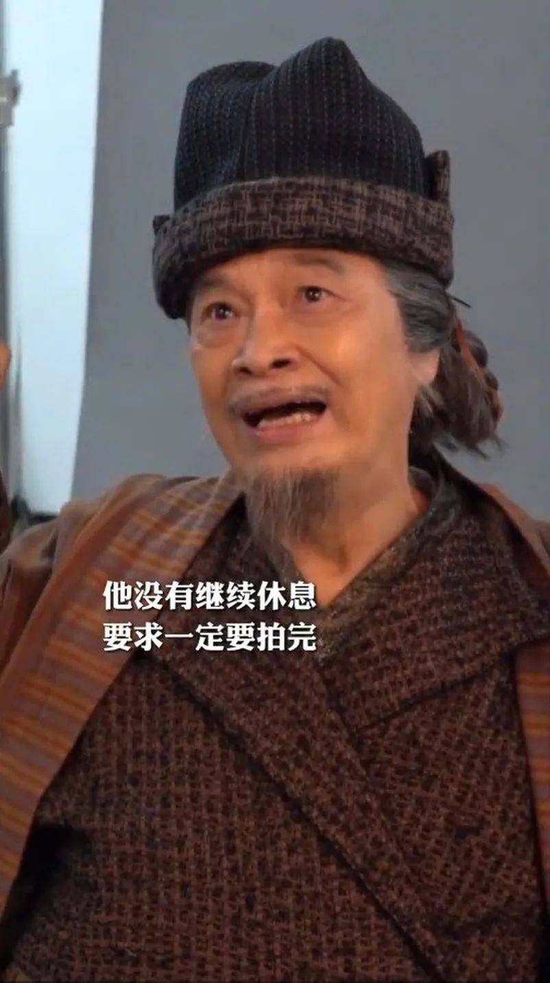 68岁吴孟达拍电影花絮心脏不适,手按心口表情痛苦