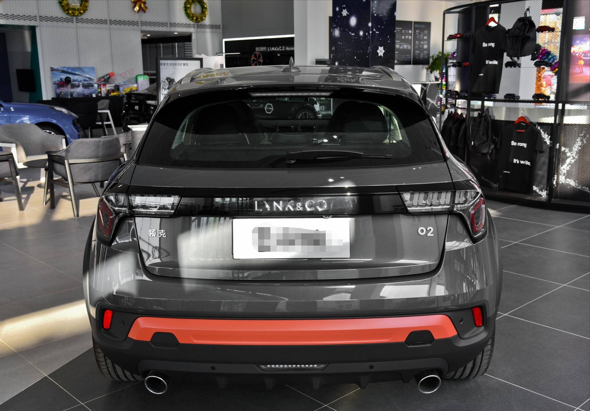 对于这台刚刚亮相的全新款式,领克02家用小型suv,你觉得怎么样呢?