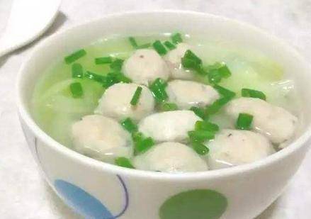 做丸子汤,丸子一煮就散?试着加点它,久煮不散,早餐喝元气满满
