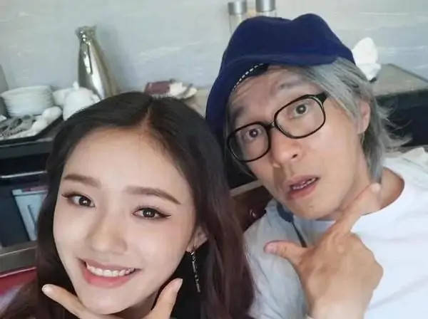 林允小号自曝与颜人中恋爱,曾和宋威龙恋情曝光后光速分手