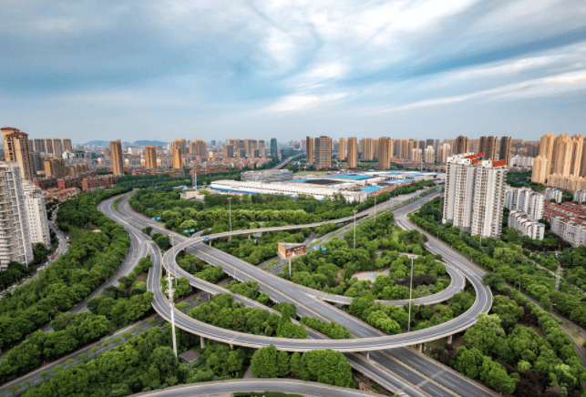 江苏哪个县城人均gdp最好_震惊 官方一纸规划,南京面临史上最大危机(3)