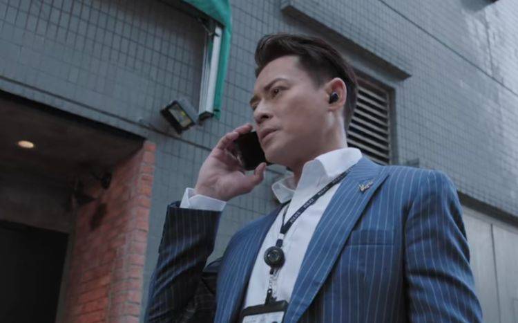陀枪师姐2021幽默而令人紧张警匪片