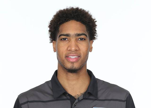 火箭队阵容变动,第3中锋伤感告别,再签内线或成首选目标_斯伯丁