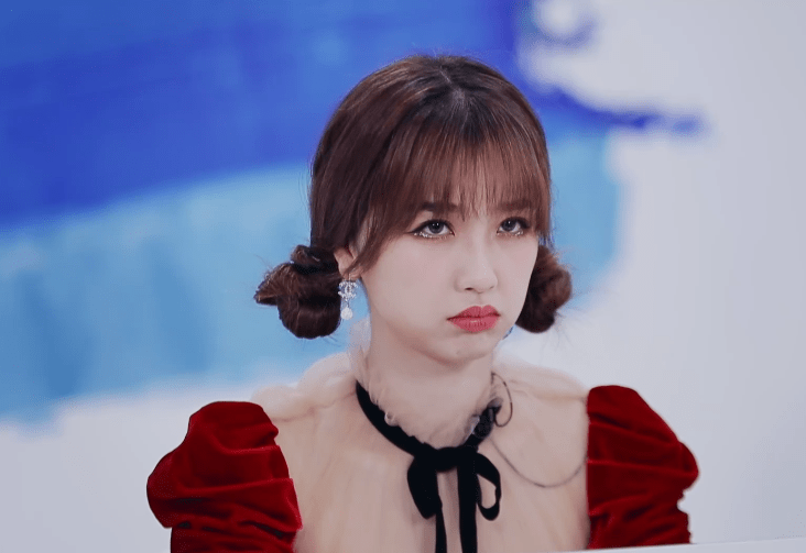 青春有你3开播,虞书欣没资格坐导师席,lisa评选手太相似没亮点