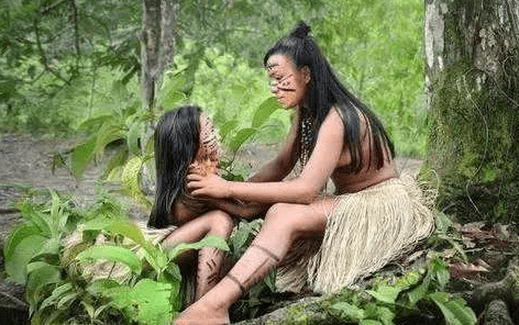 亚马逊最神秘的部落，全是女性禁止男性进入，为了繁衍只能这样