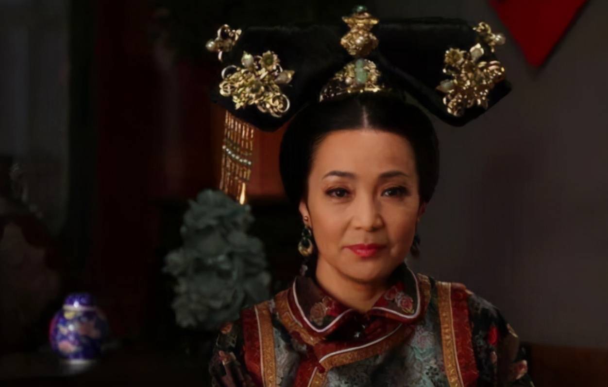 原创59岁皇后专业户戴春荣隐藏多年的女儿女婿原来是圈内人