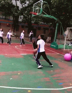 原创
妹子传球还可以,就是遇见了一个不太会玩的队友
