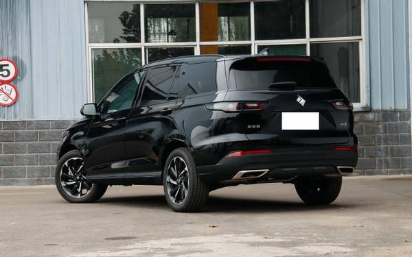 新宝骏全新中型suv配6座7座布局预计今年第二季度上市