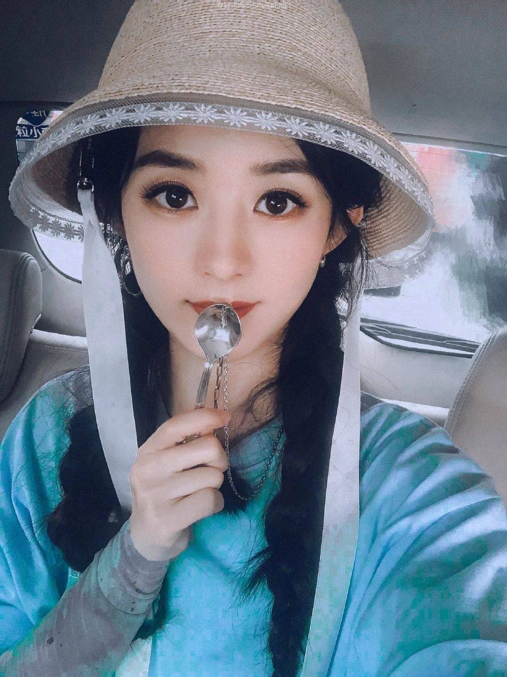 赵丽颖壁纸颖宝水灵灵的大眼睛超灵动超好看的说