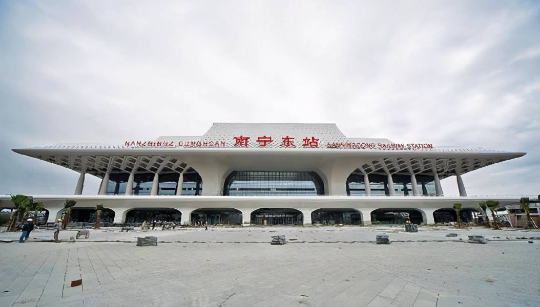 南宁火车西站图片