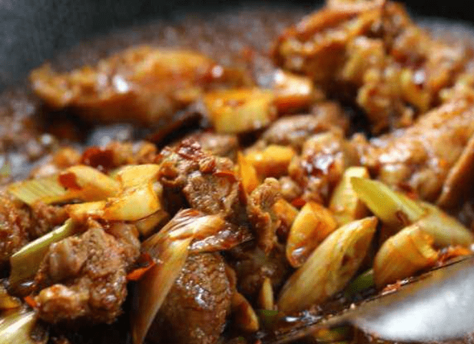什么炖羊肉去腥味最好 413f6b927d8f4e748f31098bd31467f3.png
