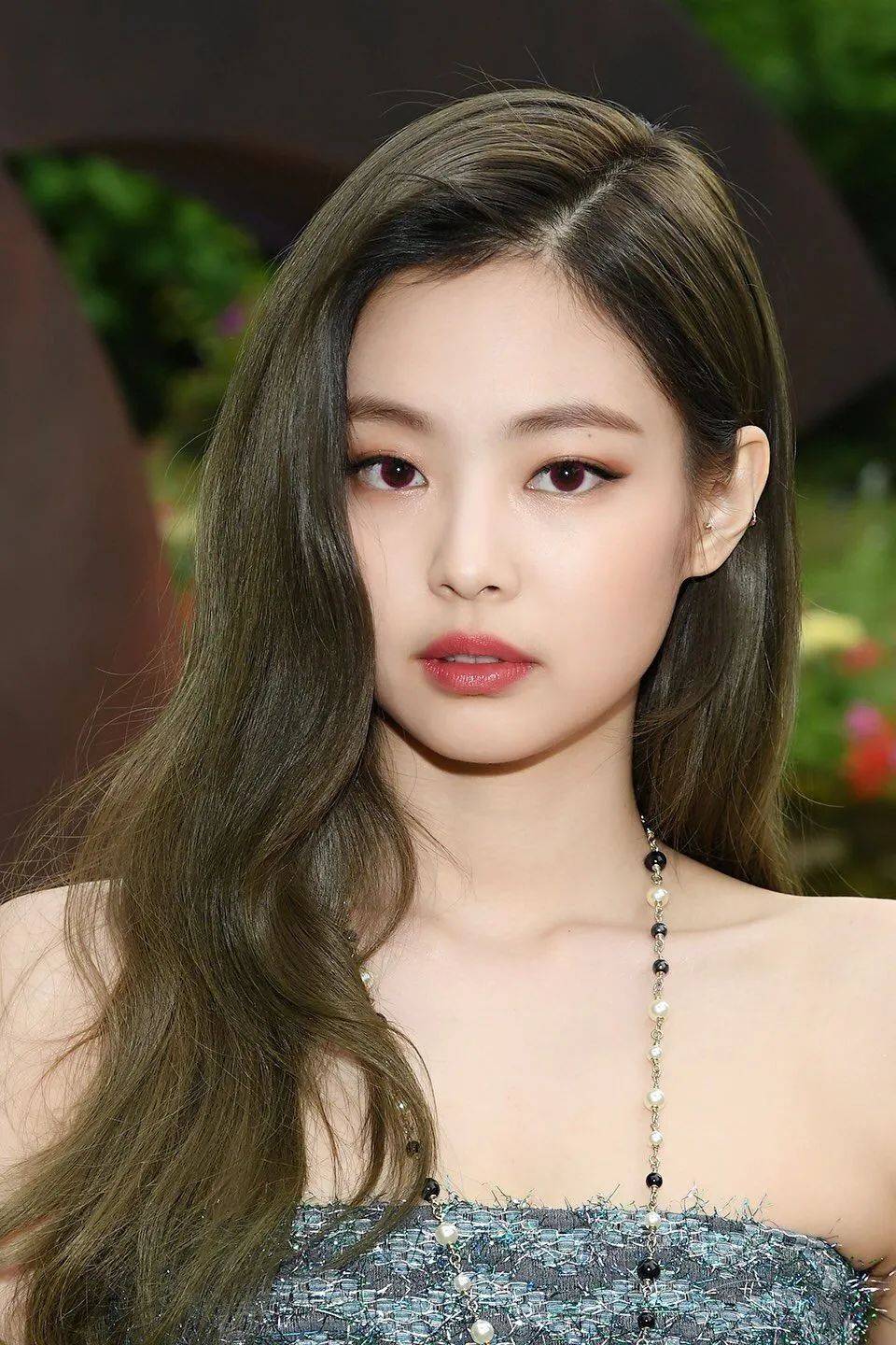 权志龙的审美好统一 三个女友都是厌世脸 小松菜奈更胜一筹 今日娱乐 今日抢先