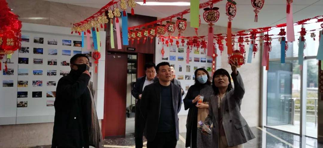 笑脸100才猜成语_看图猜成语(3)