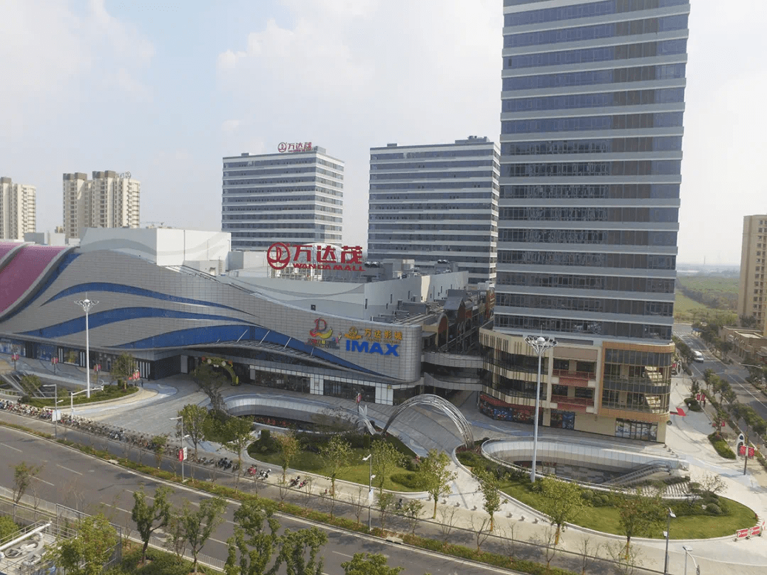 青浦万达茂(摄于2019年10月)教育配套:项目北侧约400米有复旦附中青浦