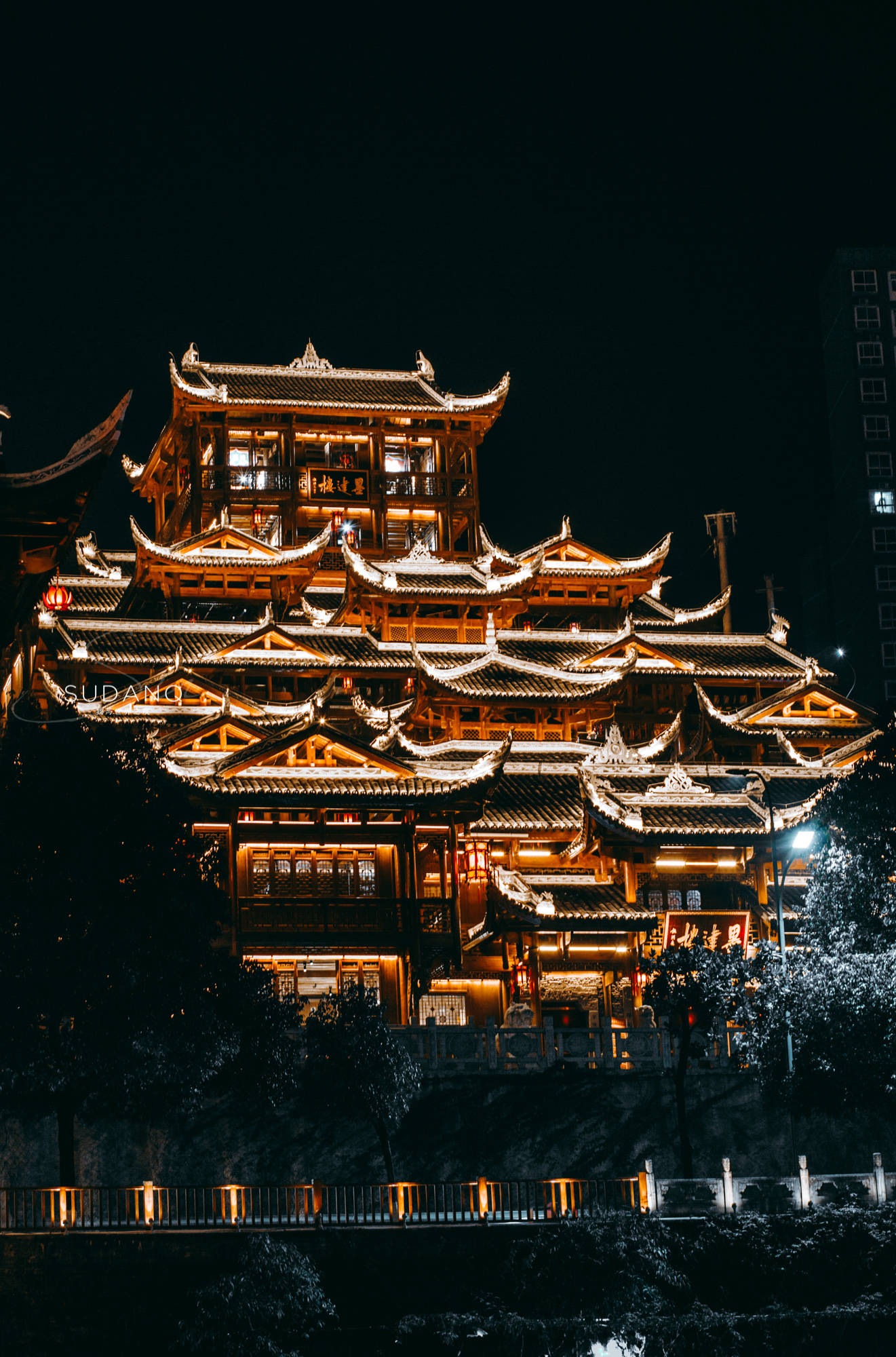 元宵节也是情人节武汉周边游奇葩建筑墨达楼值得一赏