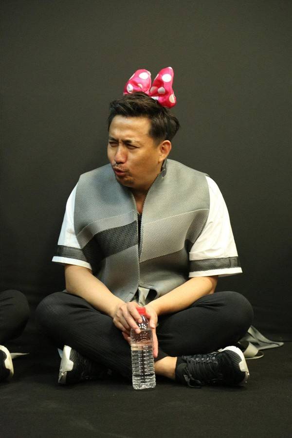 其实陈志远是一位非常知名的音乐人,据不完统计,他作曲的歌曲多达2000