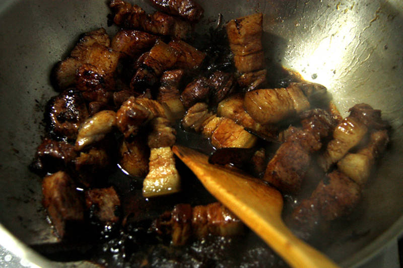 做红烧肉要放五香粉吗 4257aa4c9a8b4fdbb82ef50b133008f1.jpeg