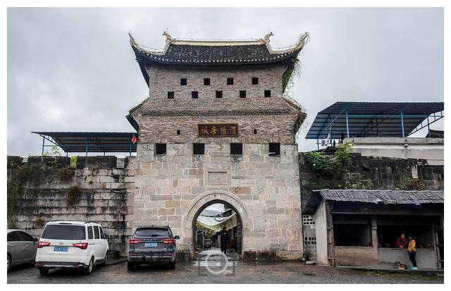 中国唯一保存完好的唐朝捶拱年修建的石头城，据说和武则天有关