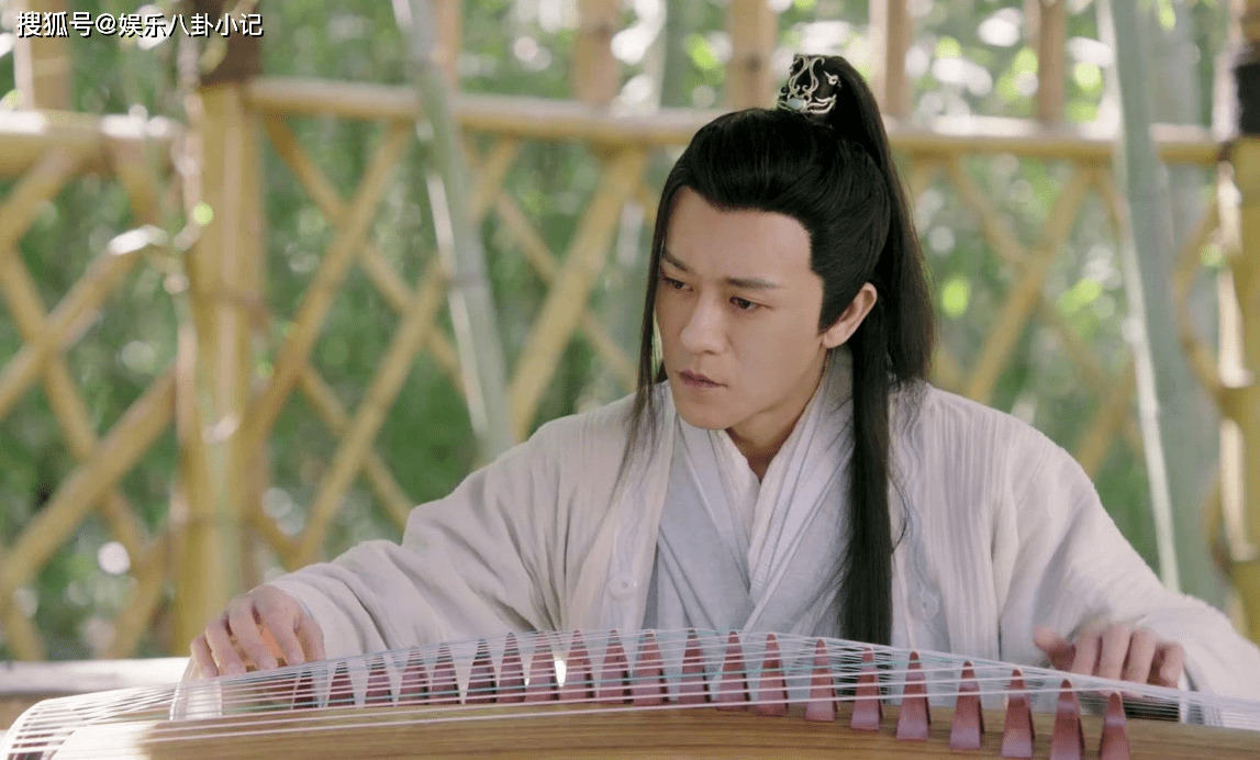 亲妈是导演 干妈是导演 年都捧不红他 却在娶妻改名后火了 林申