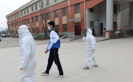滕州市北辛中学善国校区春季开学师生返校应急演练