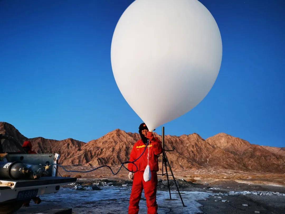 赛什腾|竟为探索星辰大海？在2800米，他们放了个气球