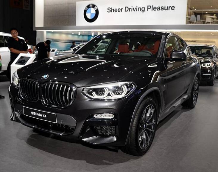宝马suv家族的运动侠动感不输q5新款x4实车真帅气