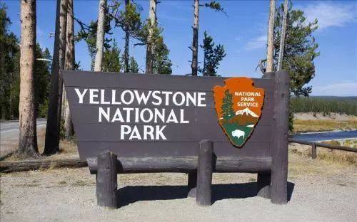 历史上的今天——1872年3月1日，黄石国家公园在美国成立
