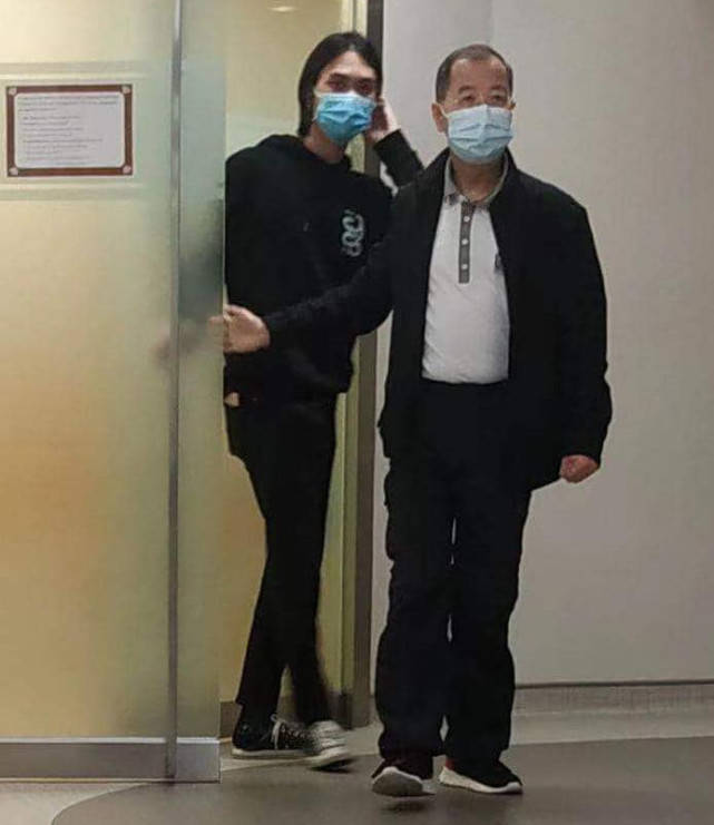 原创吴孟达葬礼时间确定原配及双胞胎女儿曾现身医院送他最后一程