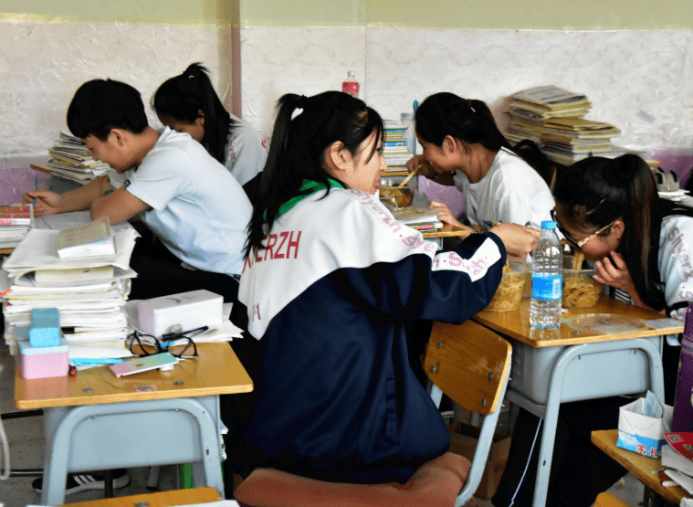 全国中学排行榜前十名揭秘：谁在全国教育中独占鳌头？
