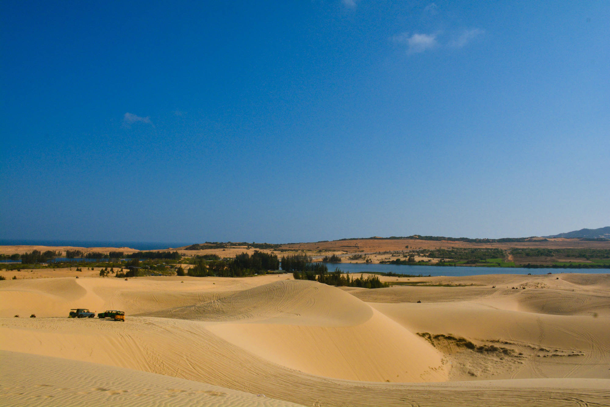 越南美奈“奇景”，大海与沙丘共存，还有可以赤足趟过的仙女溪！