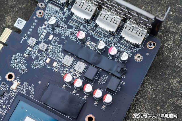游戏|12G显存真有用吗？索泰RTX 3060天启OC评测