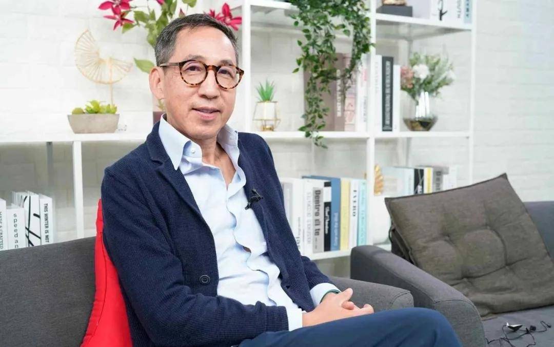 张坚庭表示,以往到英国的人主要是为了读书,买楼投资或旅行,移民英国