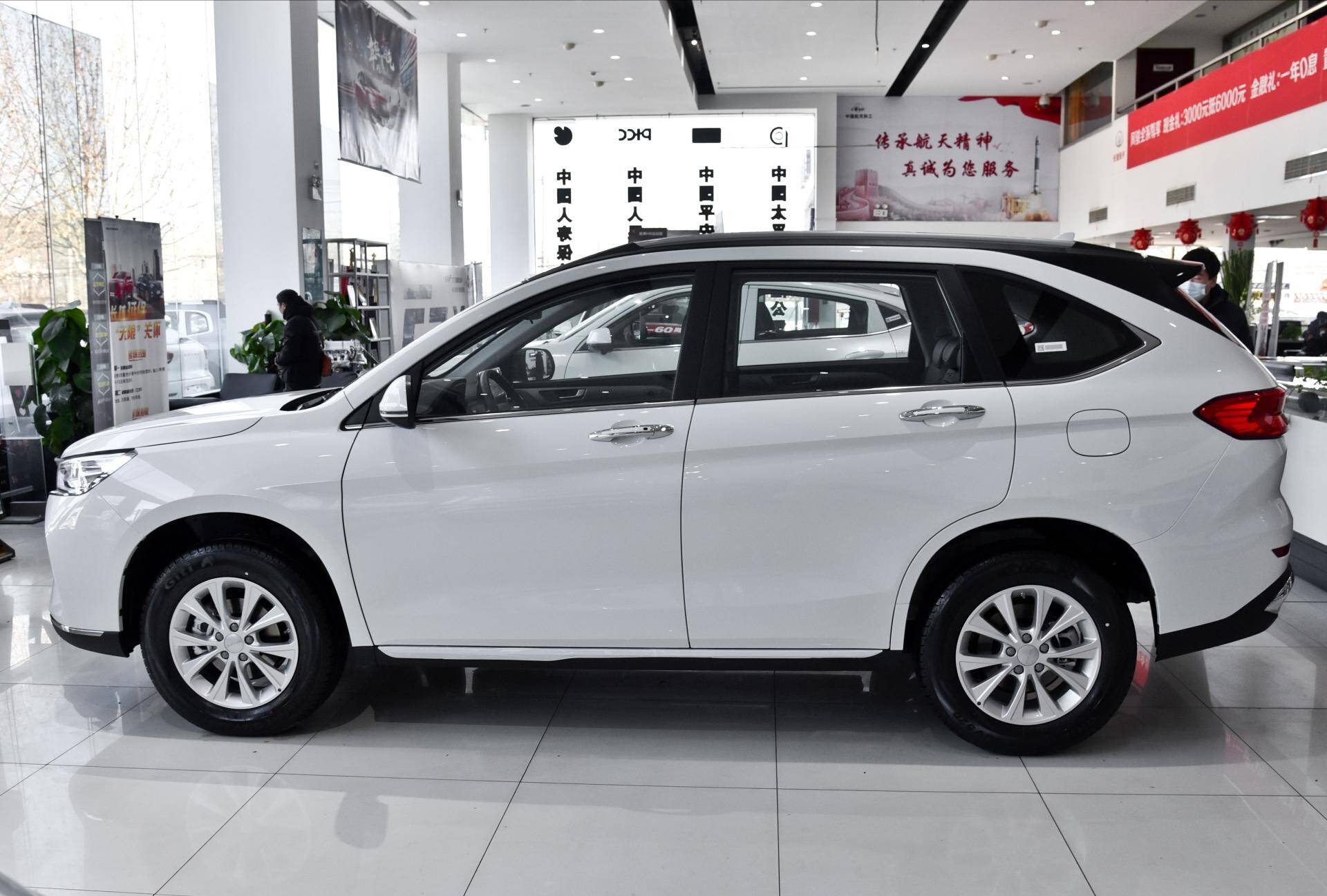 长城版国民suv落地7万15t大空间全新哈弗m6实拍