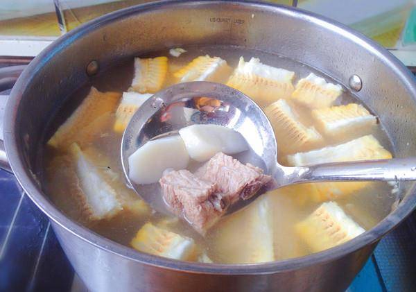 排骨汤怎么炖不放玉米 bd6aa3e85cdf43f38ea44bb7e509142b.jpeg