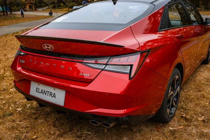 伊兰特值得买不 fd37f2c120aa49a790676caf42081f4e.jpeg