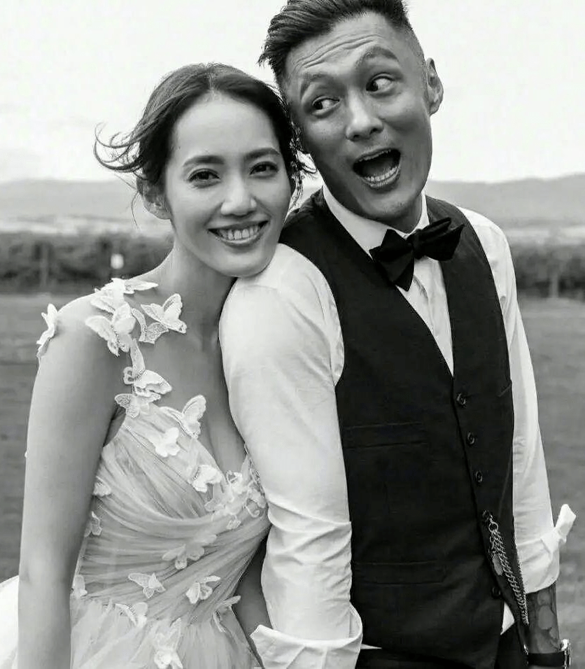 原创67娶富二代老婆后余文乐过上了老婆孩子热炕头的日子