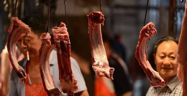 肉吃众人口_一家四口人的简笔画图(3)