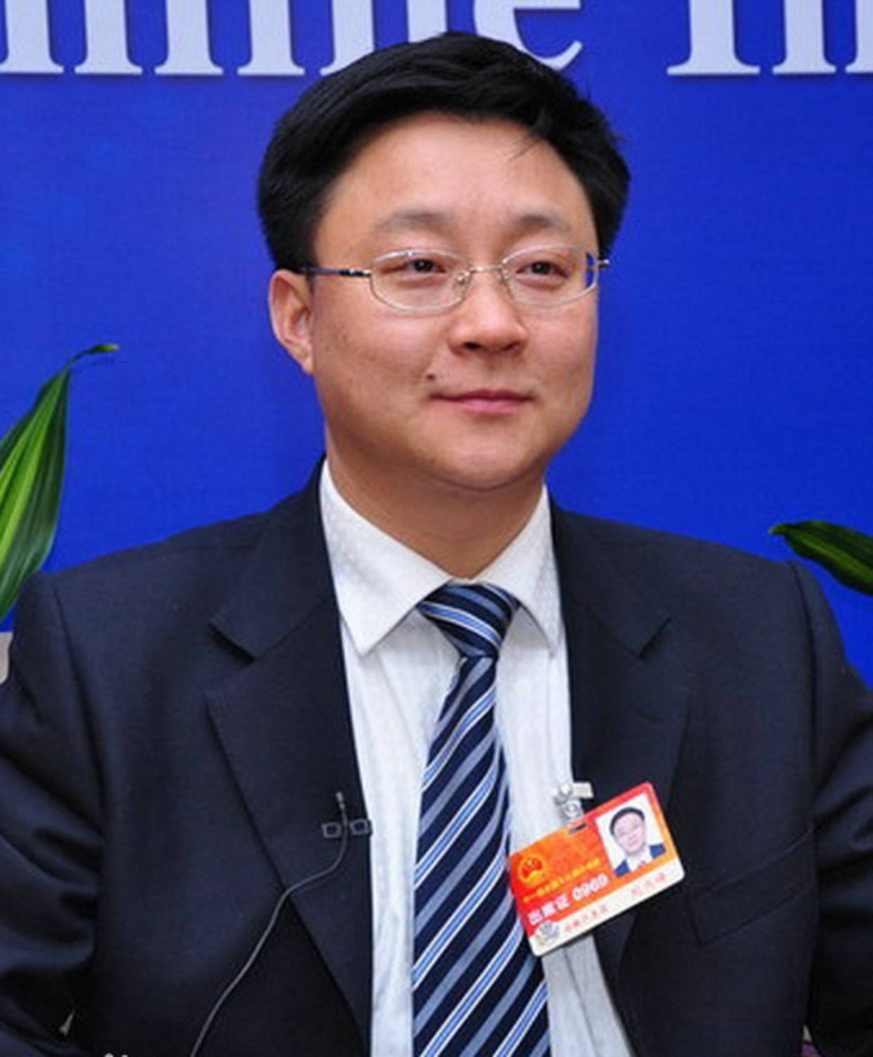 公开资料显示,刘庆峰,1973年2月出生,安徽泾县,现任科大讯飞股份有限
