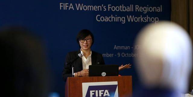 国际足联点赞中国女足前队员：她令人尊重和钦佩_白莉莉