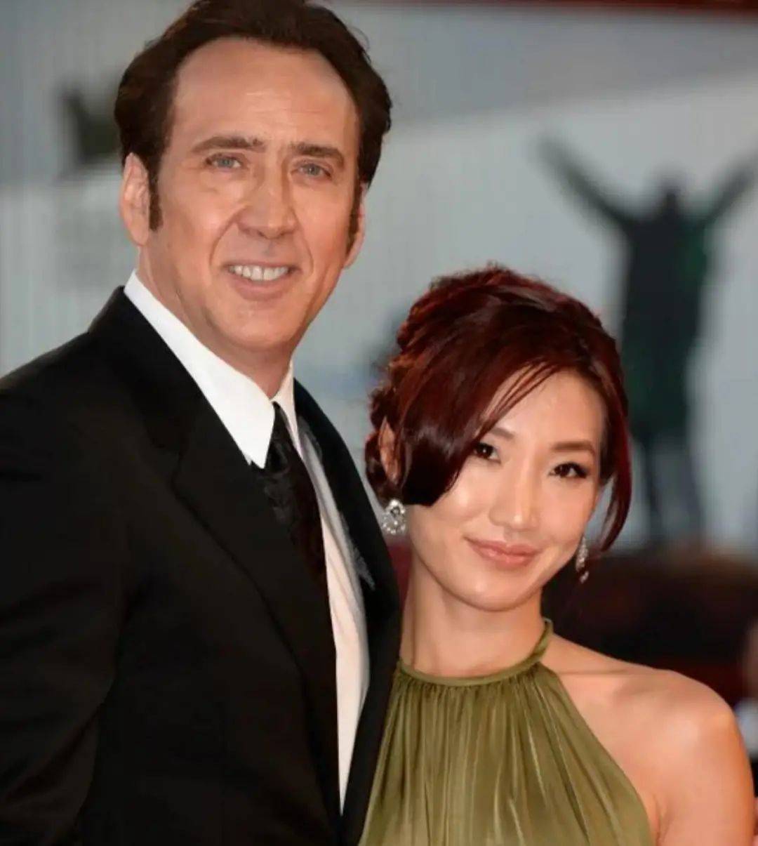 爱丽斯·金(2004年结婚 2016年离婚)