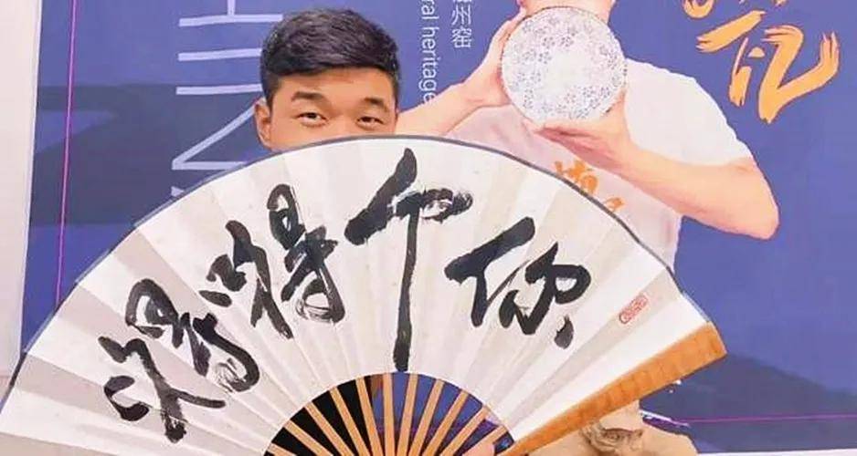 刘阿楠与短视频的接轨是在一座网红桥上,那时他和朋