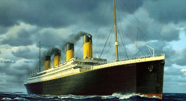 108年前泰坦尼克号遇难，为何不爬上冰山避难？原因有三！