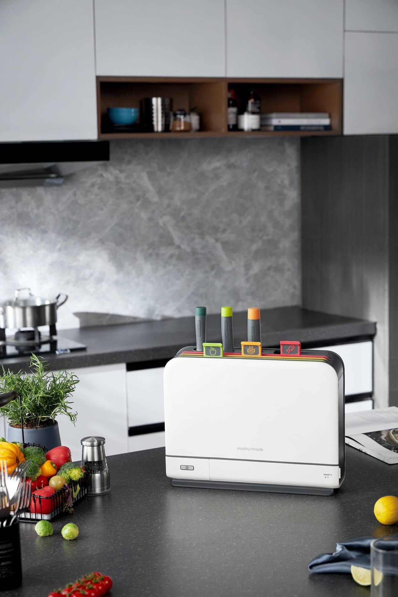 消毒收纳升级畅享健康生活摩飞刀具砧板消毒机2代上市